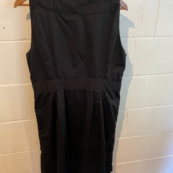 Black Sleeveless Dress - Picture 3 of 3